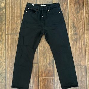 Black Levi’s Wedgie Straight 27 Waist Jeans! ACCEPTING ALL OFFERS
